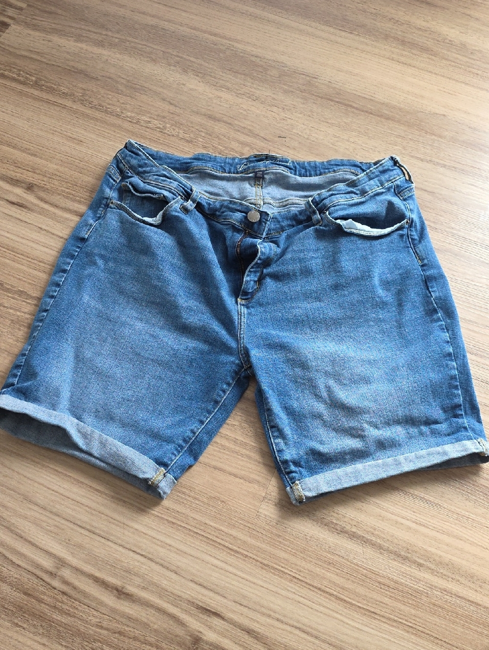 Universal Thread Light Blue Rolled Hem Denim Shorts